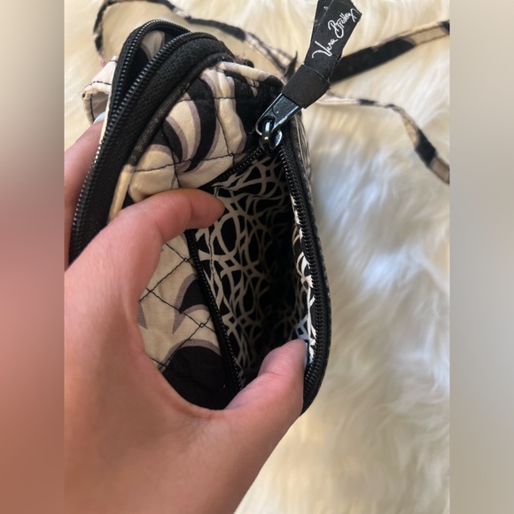 Vera Bradley cloth crossover bag with built in wallet black and white - Picture 8 of 10